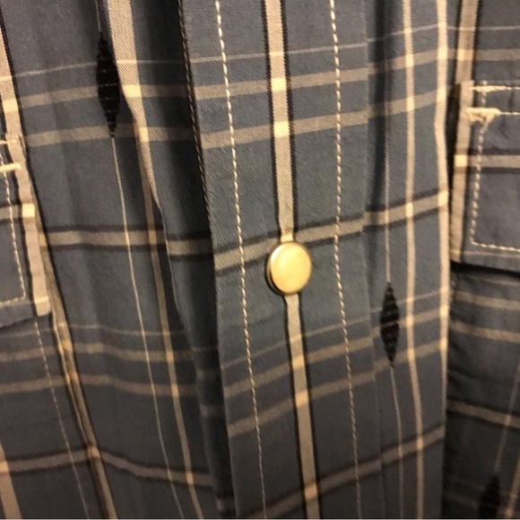 Lucky Brand Sportswear Pearl Button Down Shirt - Picture 4 of 6